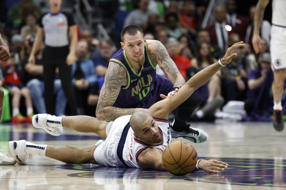 负角度出手 负角度出手