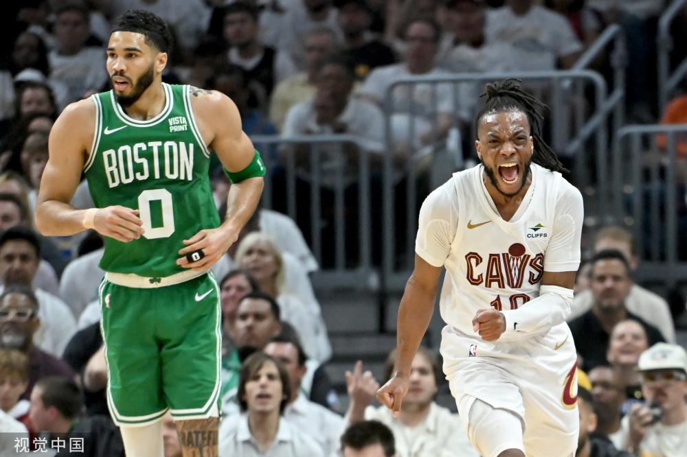 负角度出手 负角度出手